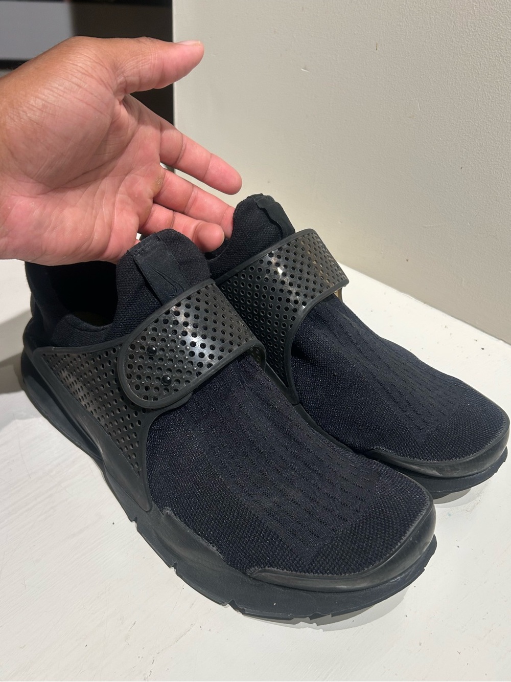 Men's Nike Sock Darts, Triple Black, Size 13